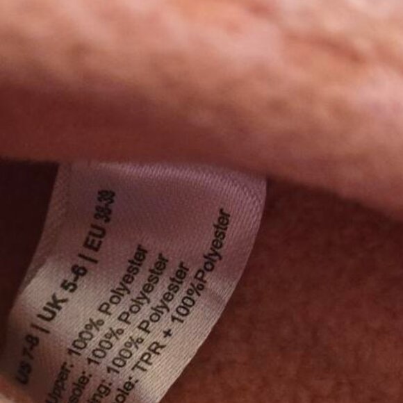 NEW Fluffy Pink Slippers Shoes (Size US 7-8) - Picture 8 of 8